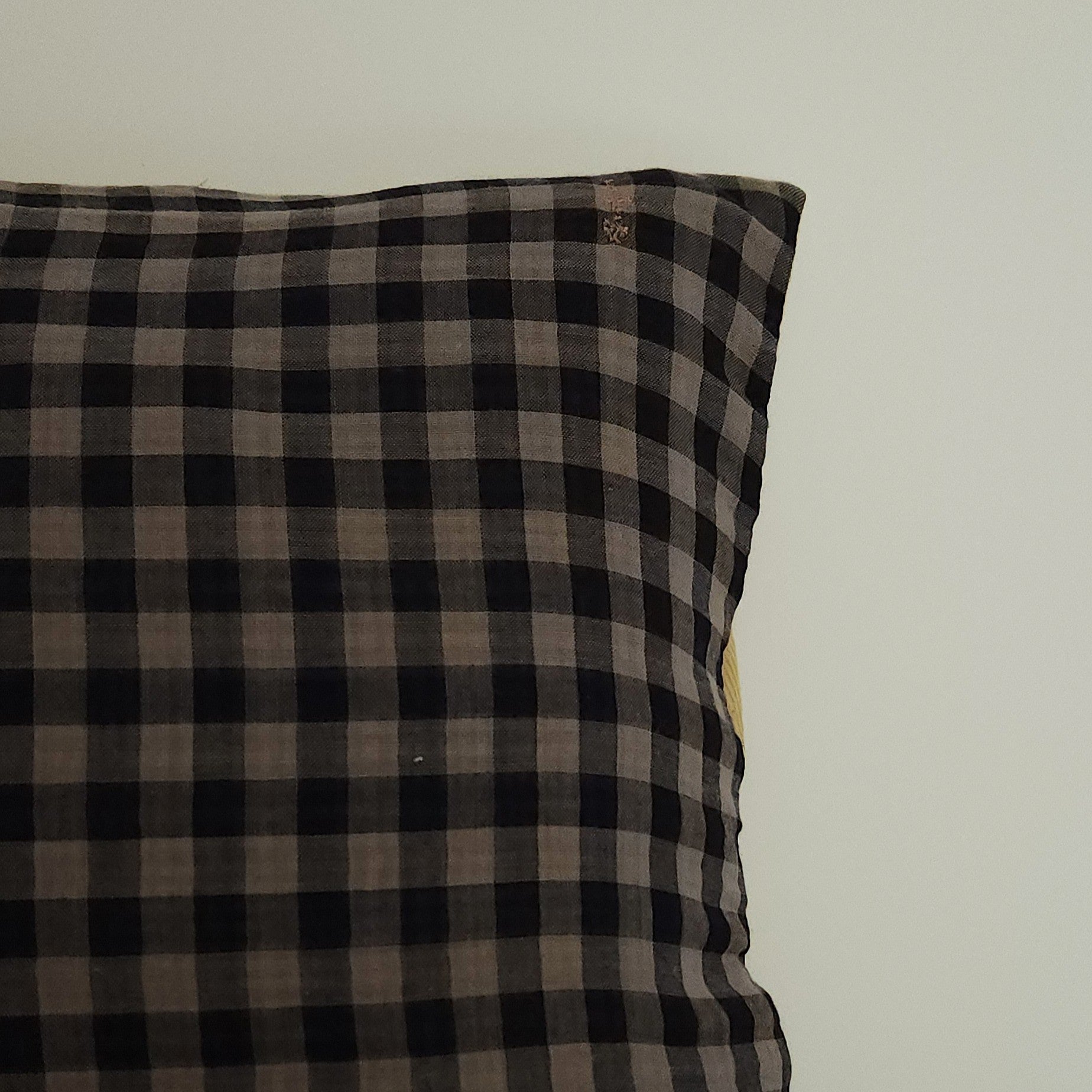 Coussin décoratif rectangle Paris Medium-1 Chez Marlène