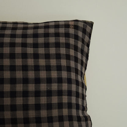 Coussin décoratif rectangle Paris Medium-1 Chez Marlène