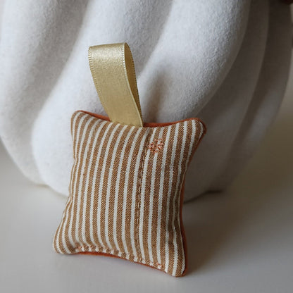 Mini Coussin décoratif Paris - Rayures miel Chez Marlène